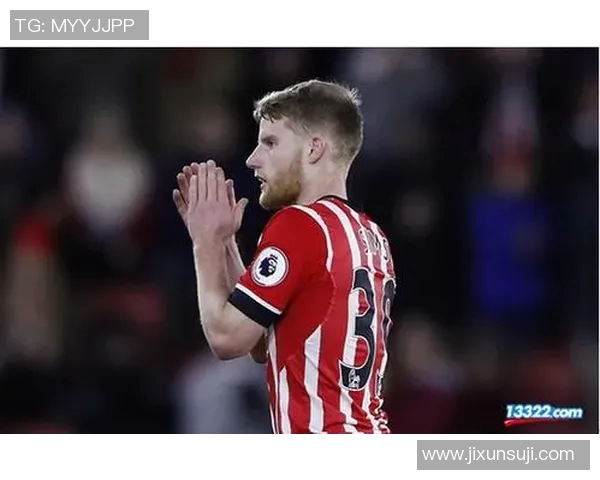 哈维西蒙斯的崛起之路：从青训新星到足球场上的闪耀之光