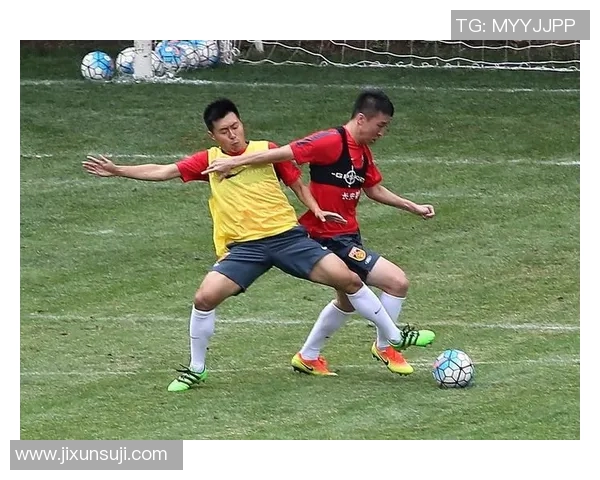 国民竟技与图库曼的激烈对决揭示了足球战术与团队精神的较量